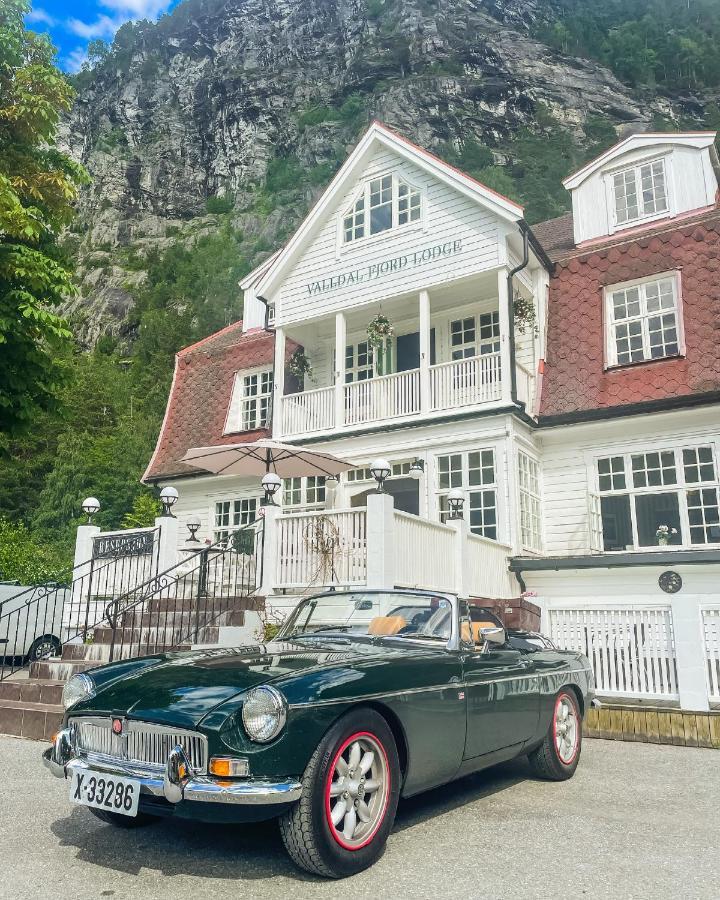 Valldal Fjord Lodge B&B Екстер'єр фото